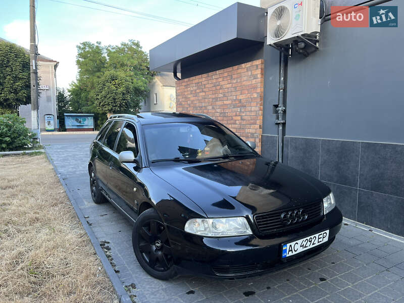 Универсал Audi A4 1997 в Ратным