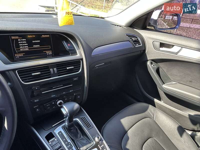 Седан Audi A4 2014 в Черноморске
