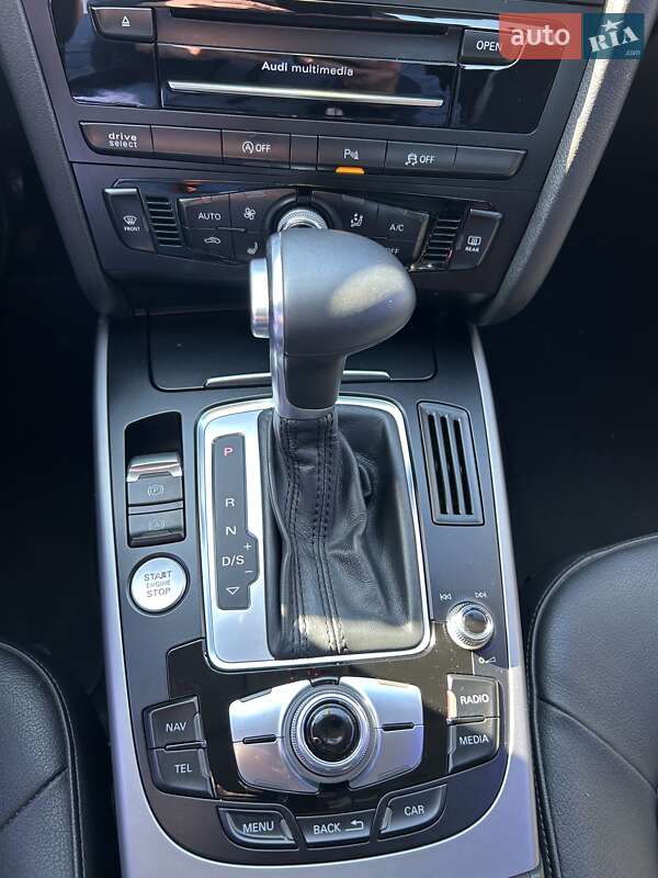 Седан Audi A4 2014 в Черноморске