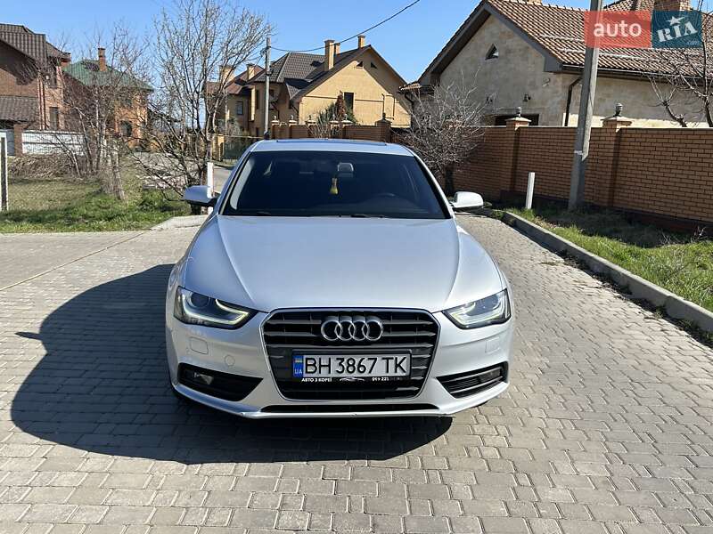 Седан Audi A4 2014 в Черноморске