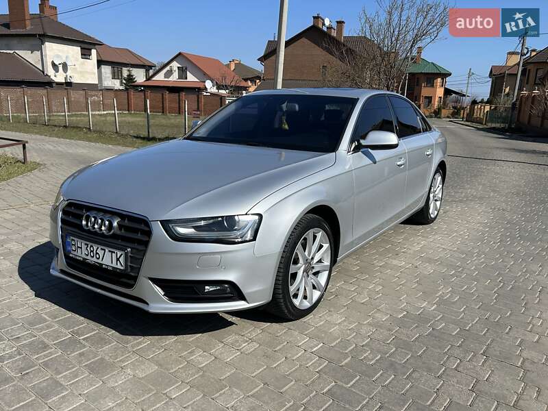 Седан Audi A4 2014 в Черноморске