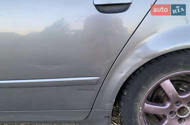 Седан Audi A4 2001 в 