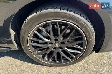 Седан Audi A4 2021 в 