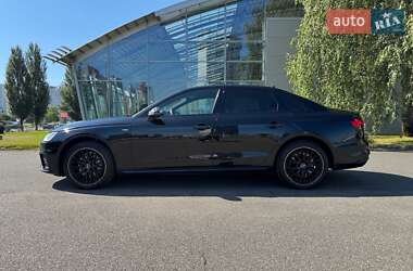 Седан Audi A4 2021 в 
