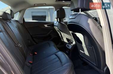 Седан Audi A4 2018 в 