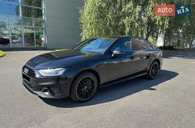 Седан Audi A4 2021 в 