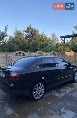 Седан Audi A4 2000 в Каменском