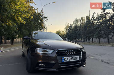 Седан Audi A4 2012 в 