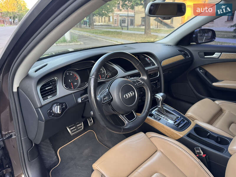Седан Audi A4 2012 в Николаеве