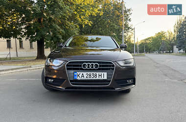 Седан Audi A4 2012 в 