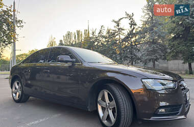 Седан Audi A4 2012 в 