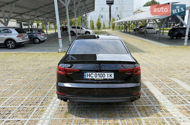Седан Audi A4 2016 в 