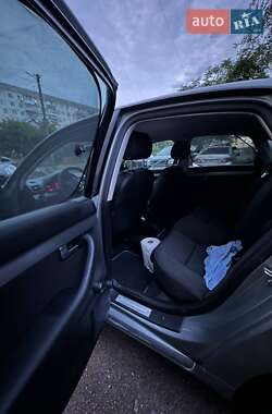 Седан Audi A4 2006 в 