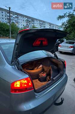 Седан Audi A4 2006 в 