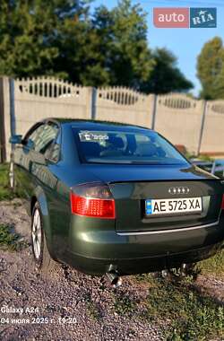 Седан Audi A4 2001 в 