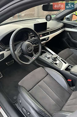 Универсал Audi A4 2016 в 