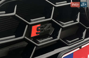Универсал Audi A4 2021 в 