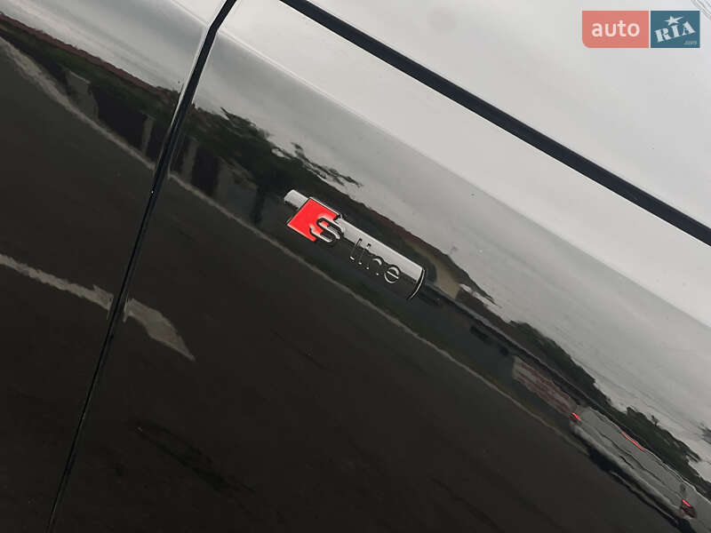 Универсал Audi A4 2021 в Львове