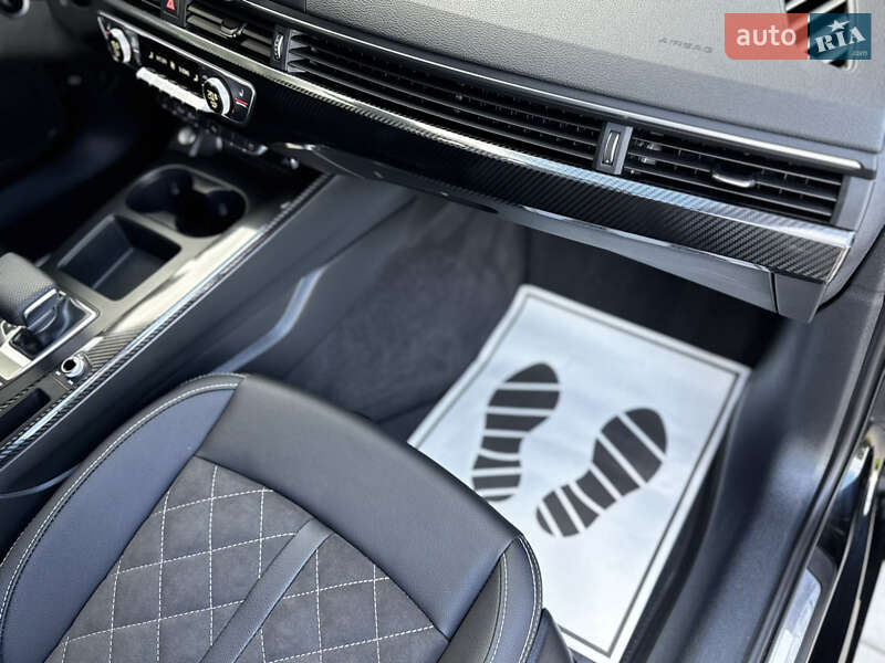 Универсал Audi A4 2021 в Львове