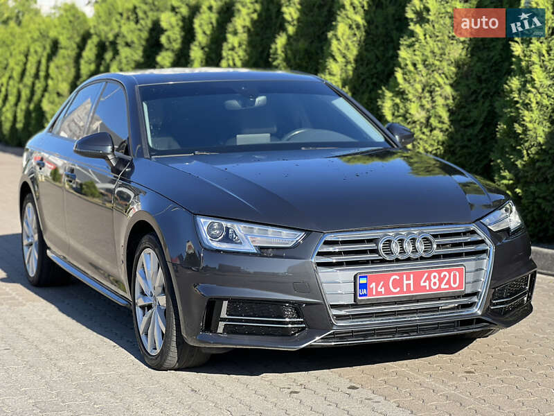 Седан Audi A4 2018 в 