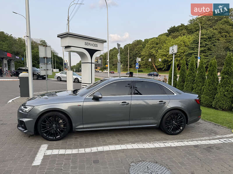 Седан Audi A4 2016 в Киеве