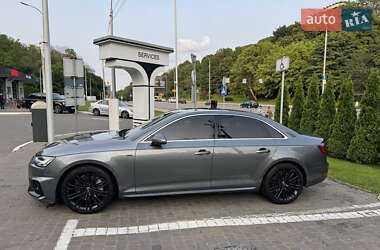Седан Audi A4 2016 в 
