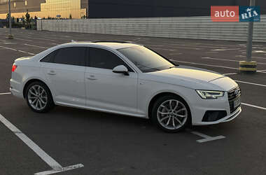 Седан Audi A4 2019 в 