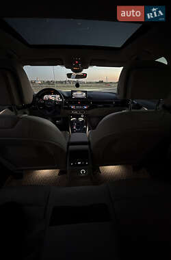 Седан Audi A4 2019 в 