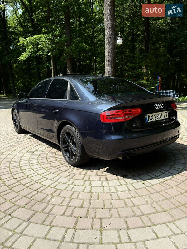 Седан Audi A4 2012 в Богородчанах