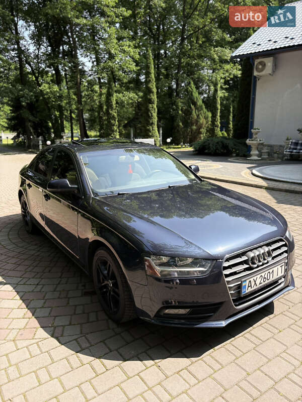 Седан Audi A4 2012 в Богородчанах