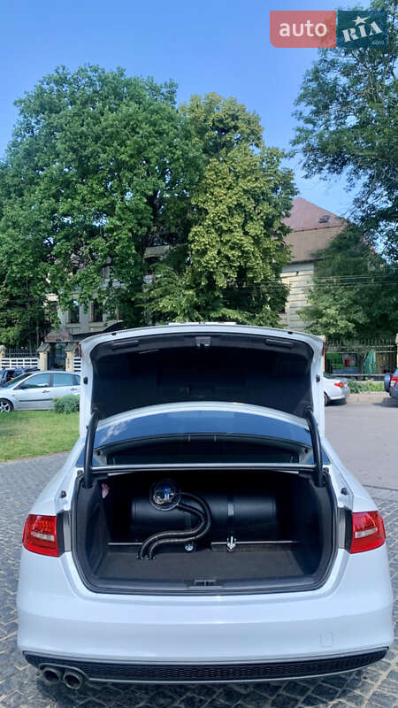 Седан Audi A4 2014 в Фастове