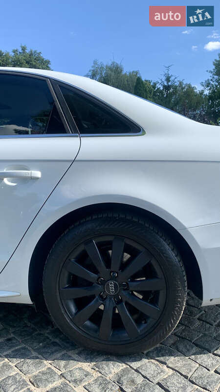 Седан Audi A4 2014 в Фастове