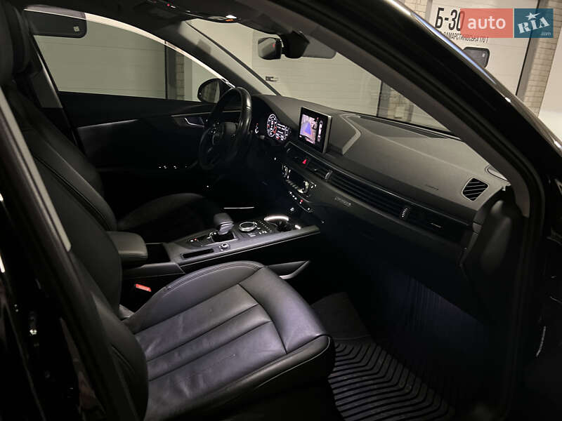 Седан Audi A4 2016 в Львове