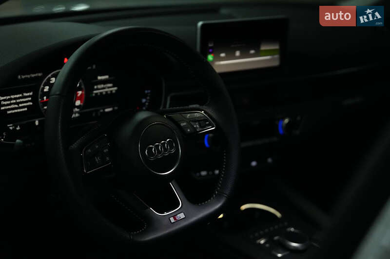 Седан Audi A4 2016 в Киеве