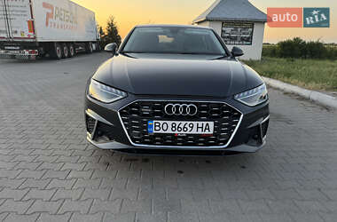 Седан Audi A4 2021 в 