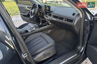 Седан Audi A4 2021 в 