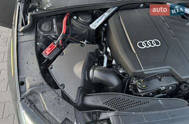 Седан Audi A4 2021 в 