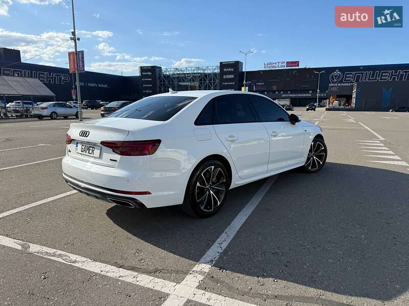 Седан Audi A4 2018 в Києві