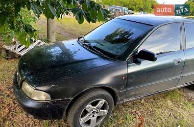 Седан Audi A4 1995 в Вільнянську
