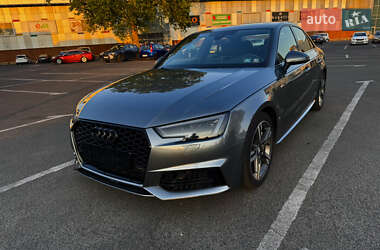 Седан Audi A4 2018 в 