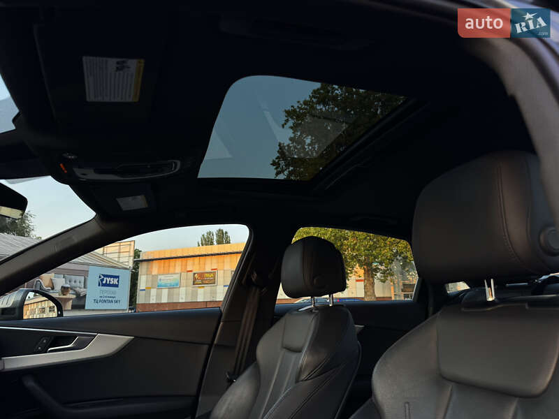 Седан Audi A4 2018 в Киеве