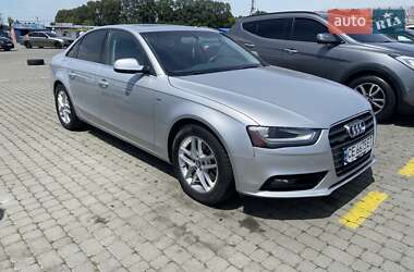 Седан Audi A4 2013 в Чернівцях