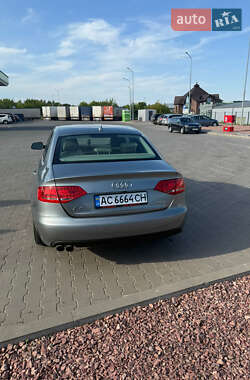 Седан Audi A4 2010 в 