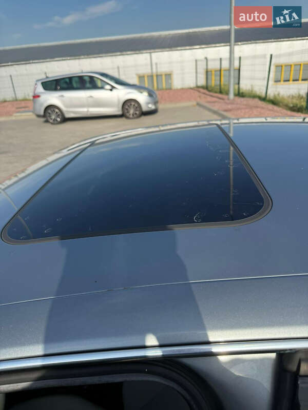 Седан Audi A4 2010 в Луцке