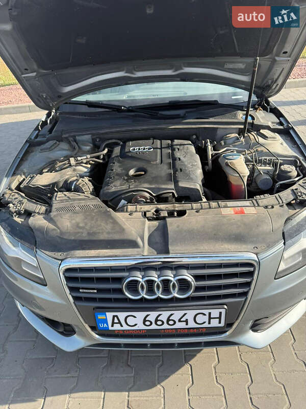 Седан Audi A4 2010 в Луцке