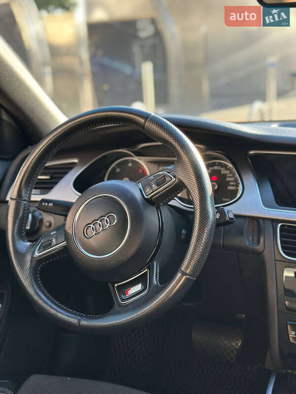 Седан Audi A4 2012 в Одессе