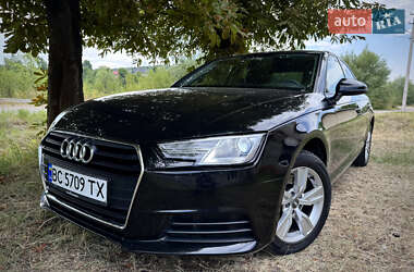 Седан Audi A4 2018 в 