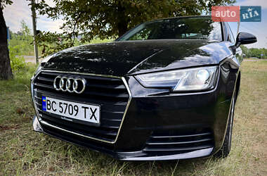 Седан Audi A4 2018 в 