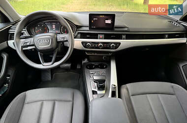 Седан Audi A4 2018 в 