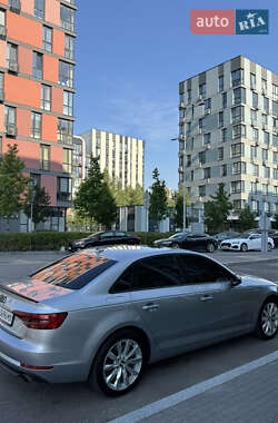 Седан Audi A4 2015 в 